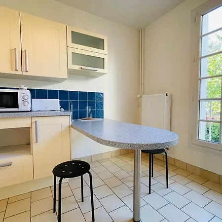 Bright On The Banks Of The Cher Apartman Tours